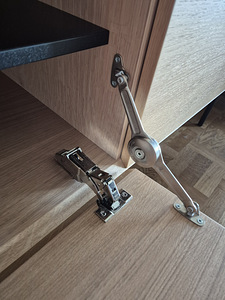 Eksklusiivne tammespooniga kummut (Blum, Push-to-open) (9 foto / 10)
