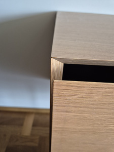 Eksklusiivne tammespooniga kummut (Blum, Push-to-open) (10 foto / 10)