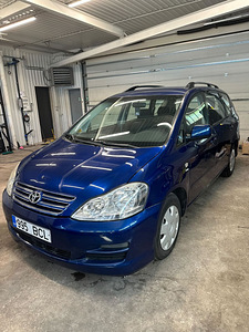 Toyota avensis verso (1 фото из 7)