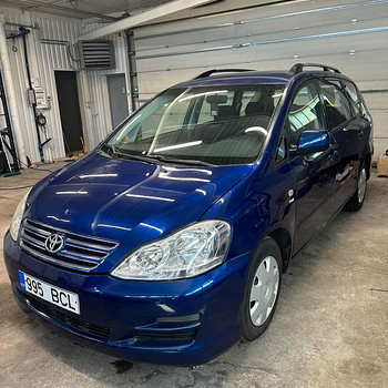 Toyota avensis verso