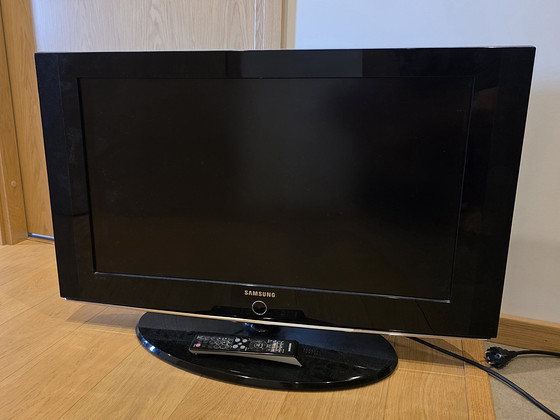 Samsung 32 LCD TV
