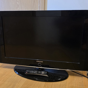Samsung 32 LCD TV
