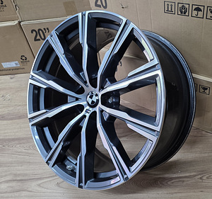 R20 veljed 5x112 BMW OEM Syle 740m x5 x6 x7 500/700 mudelile (2 foto / 9)