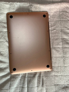 Продам MacBook (5 фото из 6)