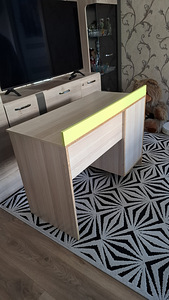 Annan ära kirjutuslaua (2 foto / 5)