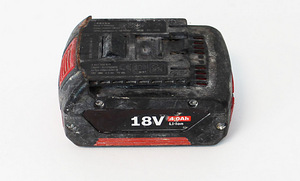 Aku Bosch GBA 18V 4.0Ah 18V 4.0Ah (2 foto / 2)