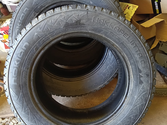 M: Nokian naelrehvid kaubikule 205/65/16C