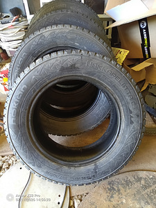 M: Nokian шипованные шины для фургона 205/65/16C (1 фото из 4)