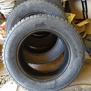 M: Nokian шипованные шины для фургона 205/65/16C