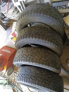 M: Nokian шипованные шины для фургона 205/65/16C (2 фото из 4)