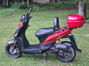 Roller Kymco Agility 50 (8 foto / 9)