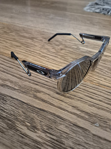 OAKLEY (2 фото из 10)