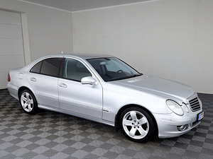 Mercedes-Benz E 200 Avantgarde Facelift ATM 2.1 CDI 100kW (1 foto / 8)