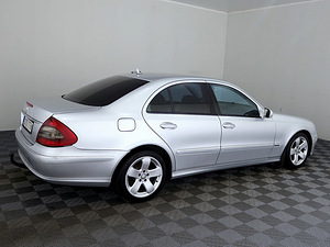 Mercedes-Benz E 200 Avantgarde Facelift ATM 2.1 CDI 100kW (3 foto / 8)