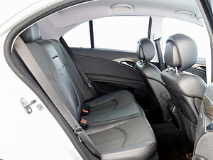 Mercedes-Benz E 200 Avantgarde Facelift ATM 2.1 CDI 100kW (7 foto / 8)