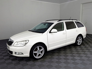 Skoda Octavia Comfortline Facelift 1.4 90kW (2 foto / 8)