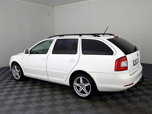 Skoda Octavia Comfortline Facelift 1.4 90kW (4 foto / 8)