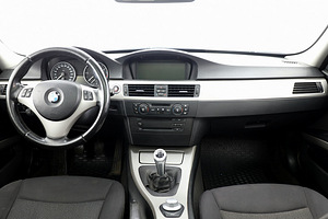 BMW 320 Touring 2.0 D 120kW (5 фото из 8)