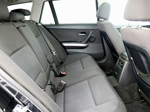 BMW 320 Touring 2.0 D 120kW (7 фото из 8)