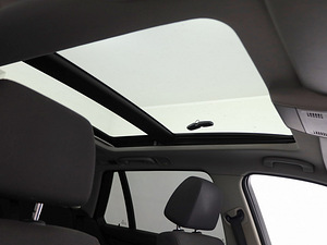 BMW 320 Touring 2.0 D 120kW (8 фото из 8)