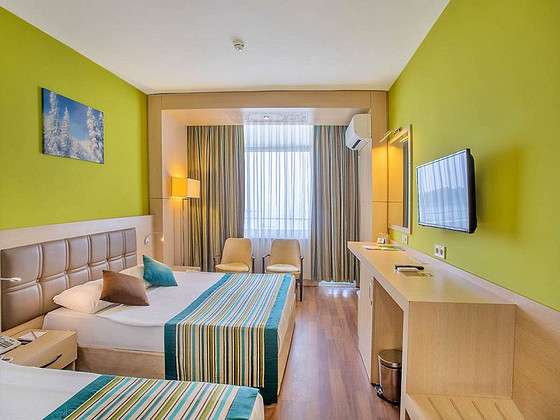 MIRA MERIDIA BEACH HOTEL