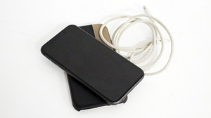 Смартфон iPhone 11 64GB (2 фото из 3)