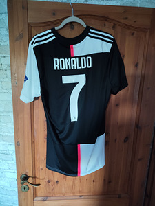 Футболка Juventus CR7 (1 фото из 2)