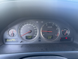 VOLVO V 70 (10 foto / 11)