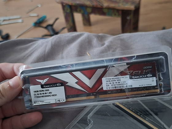 TeamGroup T-Force Zeus DDR4 16 ГБ 3000 MHz