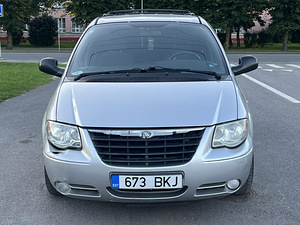 CHRYSLER GRAND VOYAGER (3 фото из 10)
