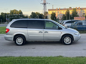 CHRYSLER GRAND VOYAGER (5 фото из 10)