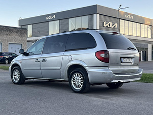CHRYSLER GRAND VOYAGER (6 фото из 10)