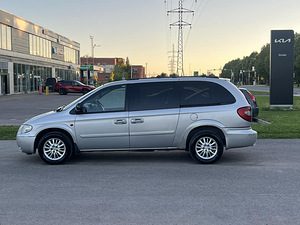 CHRYSLER GRAND VOYAGER (4 фото из 10)