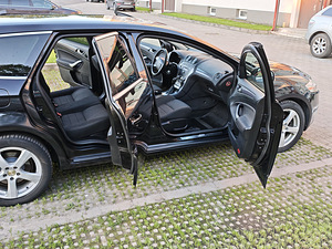 Ford Mondeo (8 фото из 14)