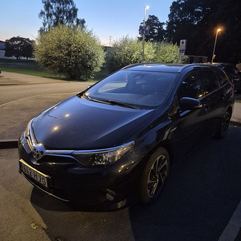 Toyota Aurise rent
