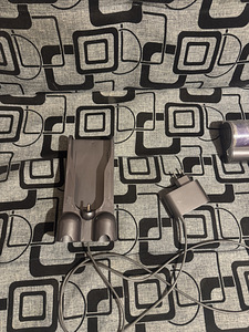 Продаётся беспроводной пылесос Dyson Cyclone V10 (SV12) (5 фото из 5)