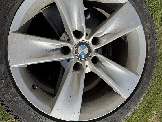 BMW veljed