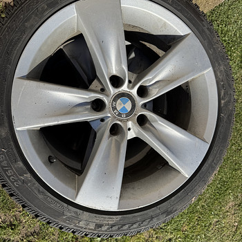 BMW veljed