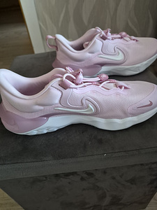Кроссовки Nike, размер 37,5 (3 фото из 5)