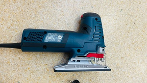 Bosch GST 160 — uus professionaalne tikksaag kohvris (2 foto / 3)