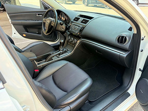 Mazda 6 (7 foto / 10)