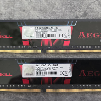 DDR4 32 ГБ ОЗУ F4-3200C16D-32GIS
