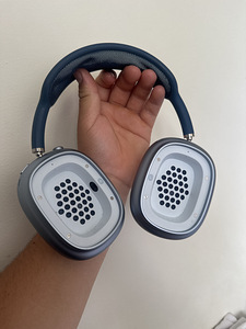 AirPods Max (2 фото из 2)