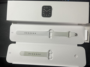 Apple Watch SE (1st gen, 2020) (2 foto / 4)