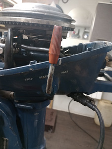 Мотор для лодки 1969 Evinrude Lightwin 4hp (6 фото из 6)