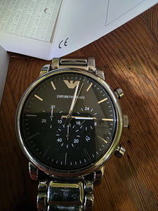 Продам две пары часов (Armani, Tommi) (100euro) (2 фото из 3)