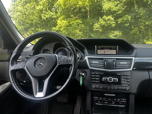 Mercedes-Benz E-класс (11 фото из 15)