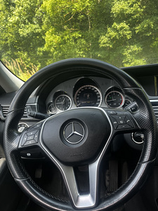 Mercedes-Benz E-класс (13 фото из 15)