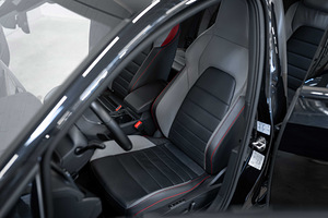 Volkswagen Golf GTI 2.0 TSi 180kW (6 foto / 15)
