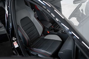 Volkswagen Golf GTI 2.0 TSi 180kW (7 foto / 15)
